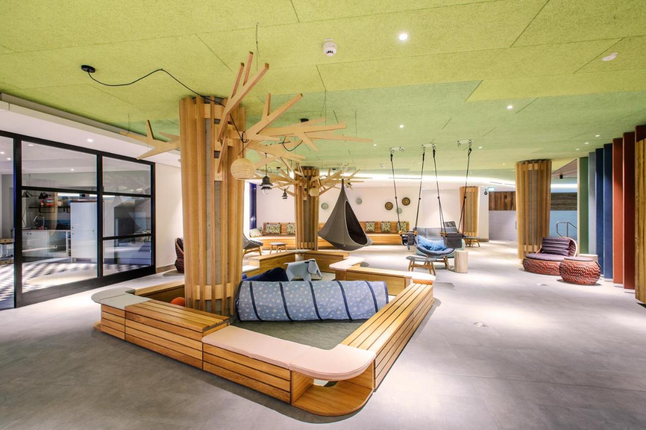 Das James فلنسبورغ المظهر الخارجي الصورة The interior of the new building